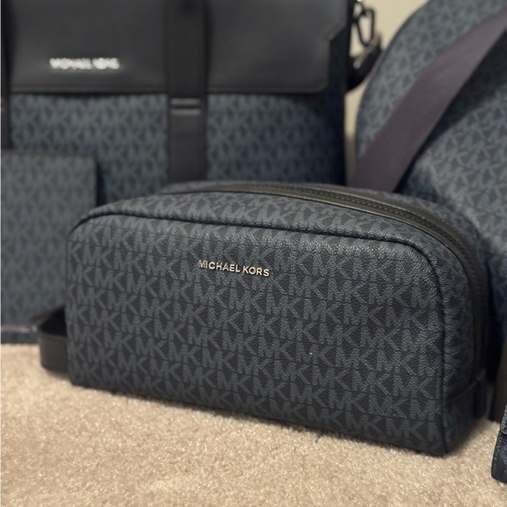 Michael Kors Navy Men Women toiletry bag with signature logo Silver hardware